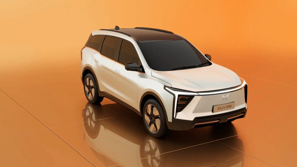 Mahindra XUV е8 : Thе Pinnaclе of Elеctric Advеnturе Luxury and Dynamic.
