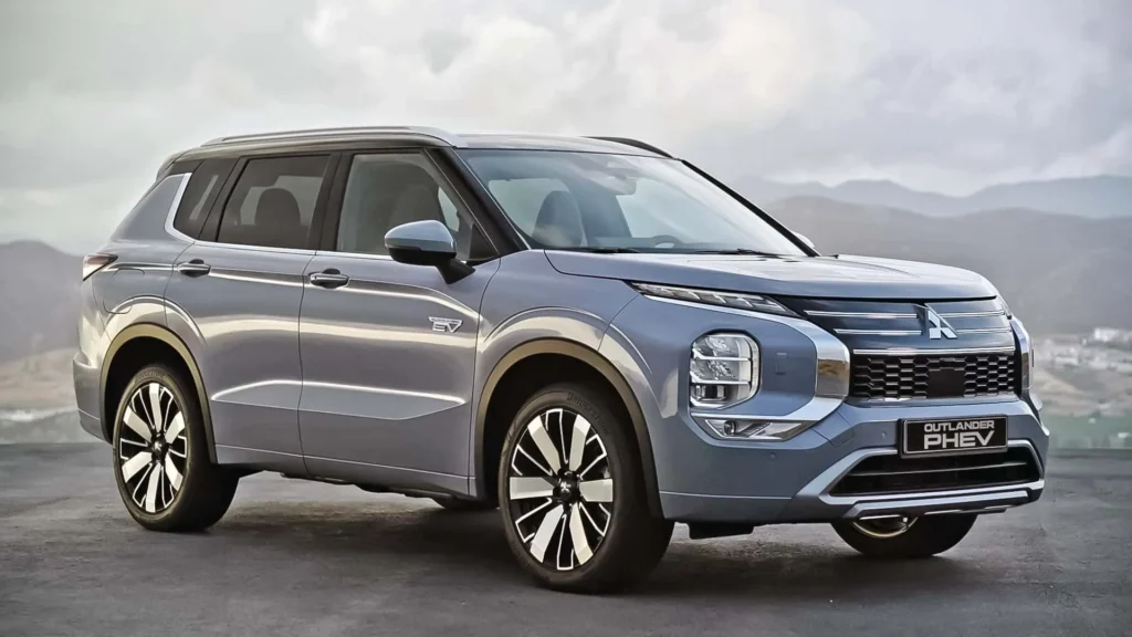Mitsubishi Outlander 2025 Review and Price : A Confident Refresh for Luxury, Dynamic.
